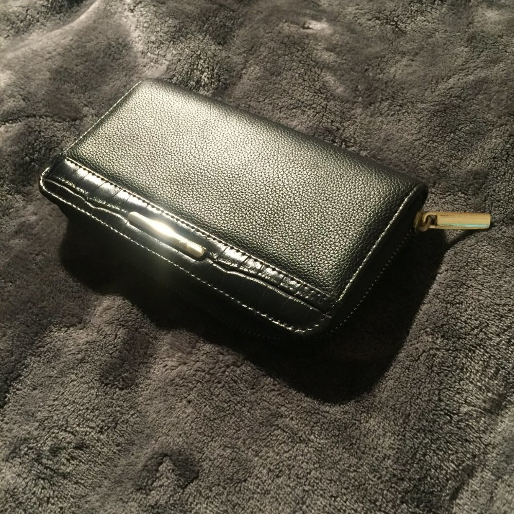 Black Wallet Bag - Picture 4 of 10